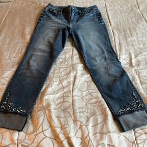 Soft slim ankle jean